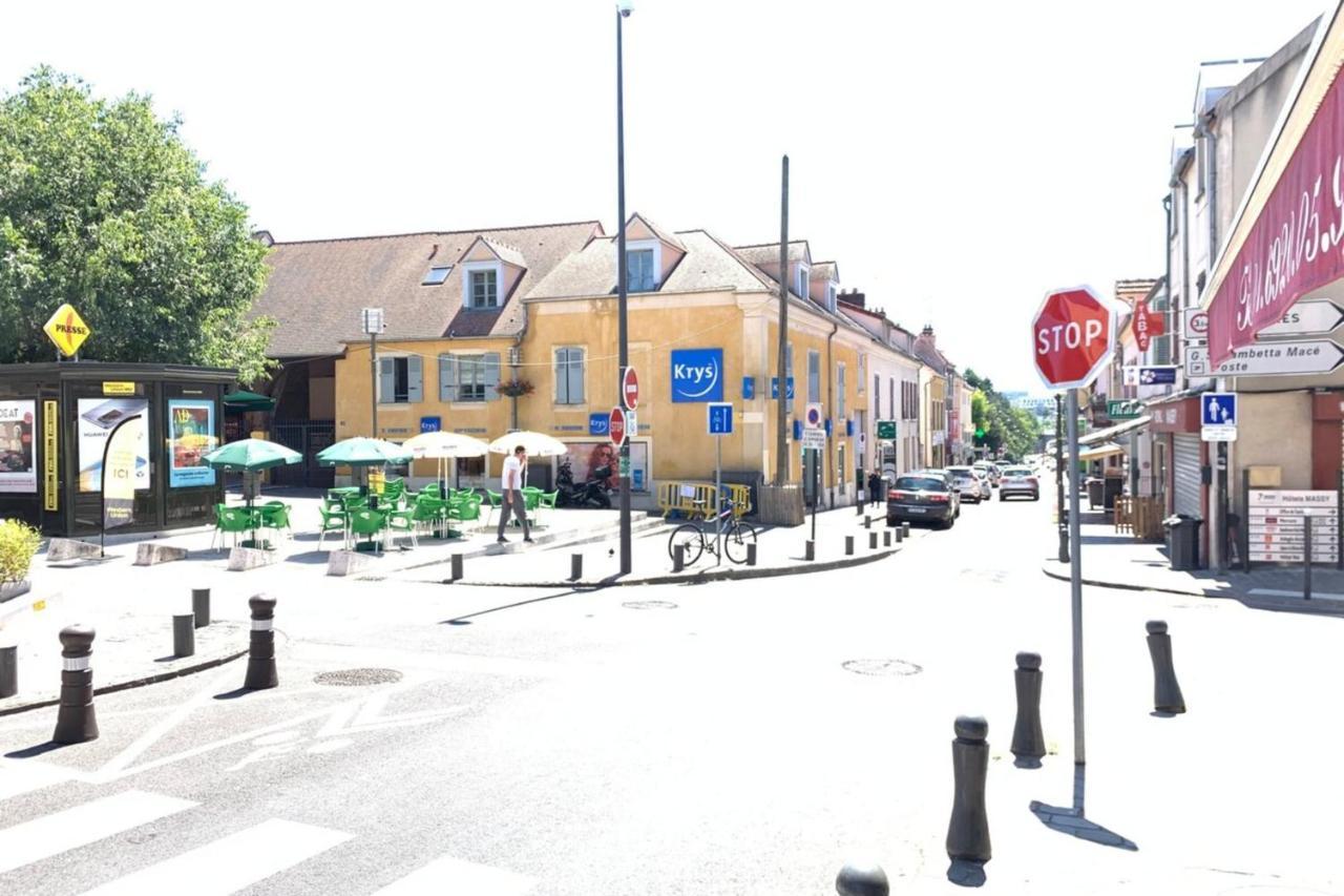 M12 - Le Vieux Massyrer600Morly20 Minnetflixneuf Massy  Extérieur photo